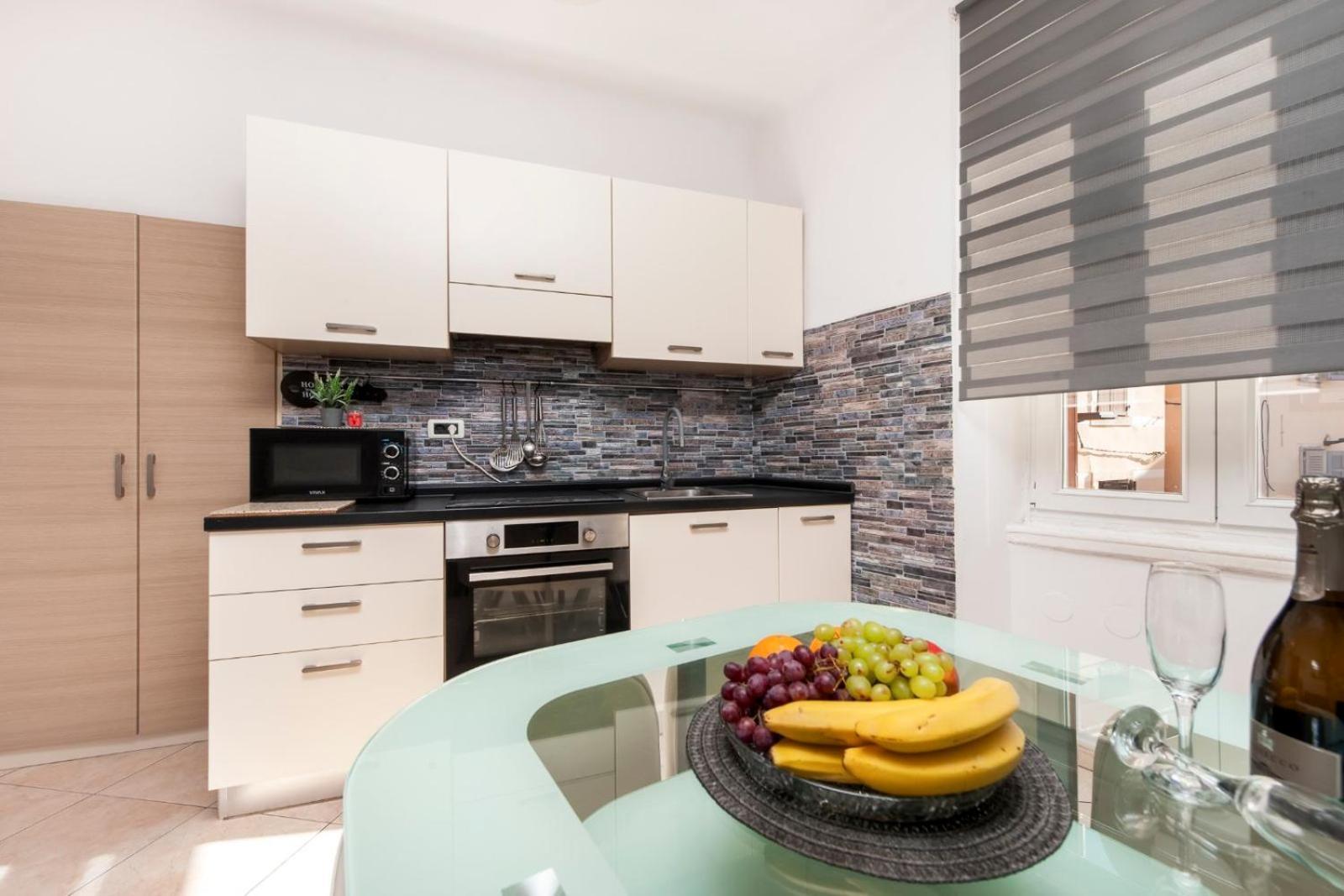 Apartment Rogic โรวีน ภายนอก รูปภาพ