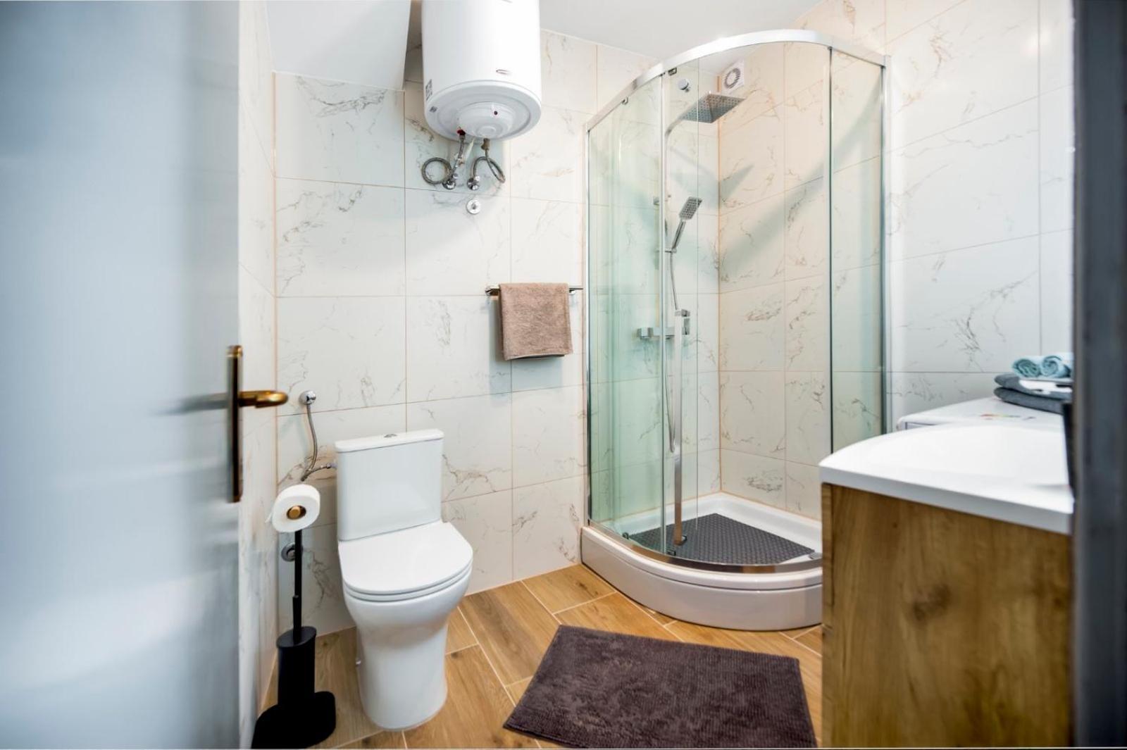 Apartment Rogic โรวีน ภายนอก รูปภาพ