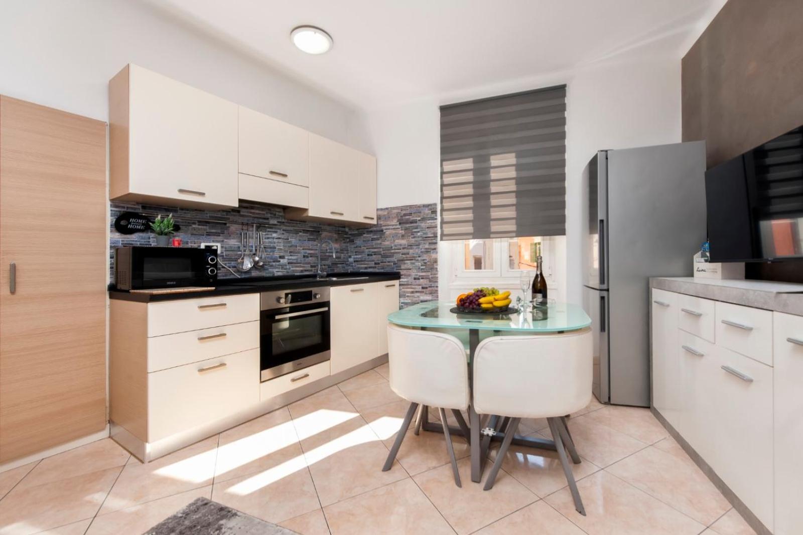 Apartment Rogic โรวีน ภายนอก รูปภาพ
