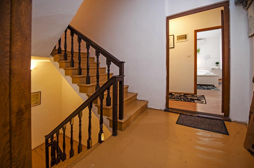 Apartment Rogic โรวีน ภายนอก รูปภาพ