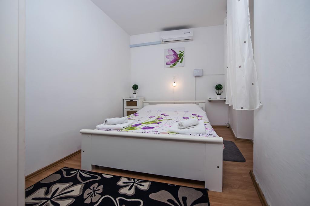 Apartment Rogic โรวีน ภายนอก รูปภาพ